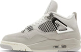Jordan 4 Retro
Frozen Moments (W)
