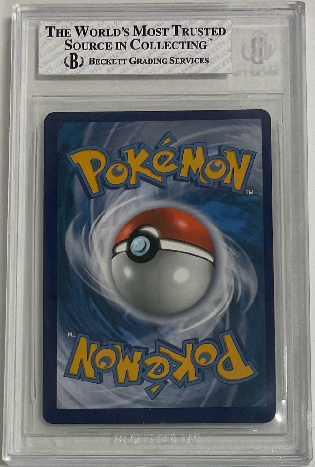 Rayquaza Vmax 218/203 Evolving Skies - 2021 Pokemon - BGS 8