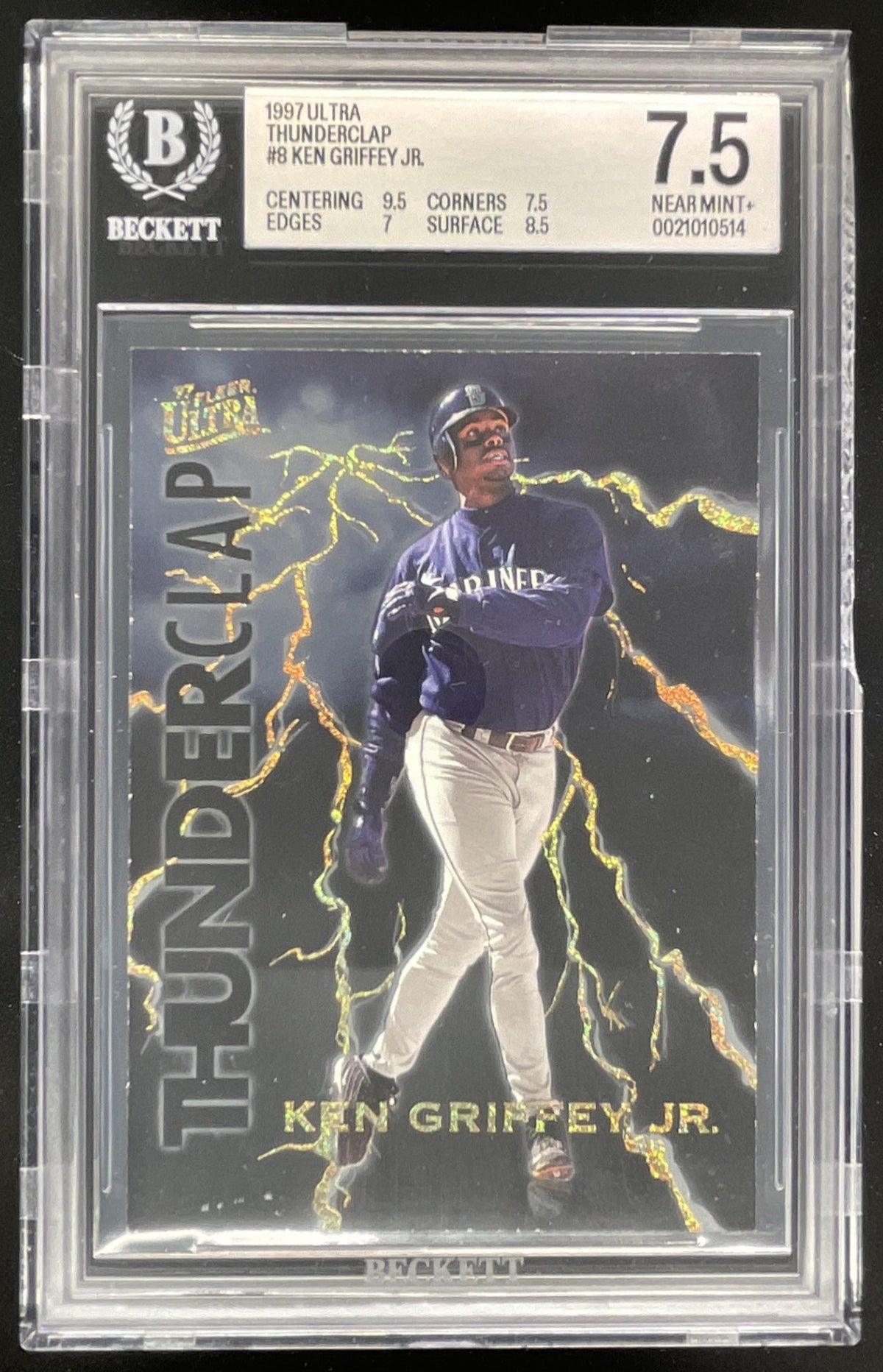 1997 Fleer Ultra Thunderclap #8 Ken Griffey Jr. BGS 7.5