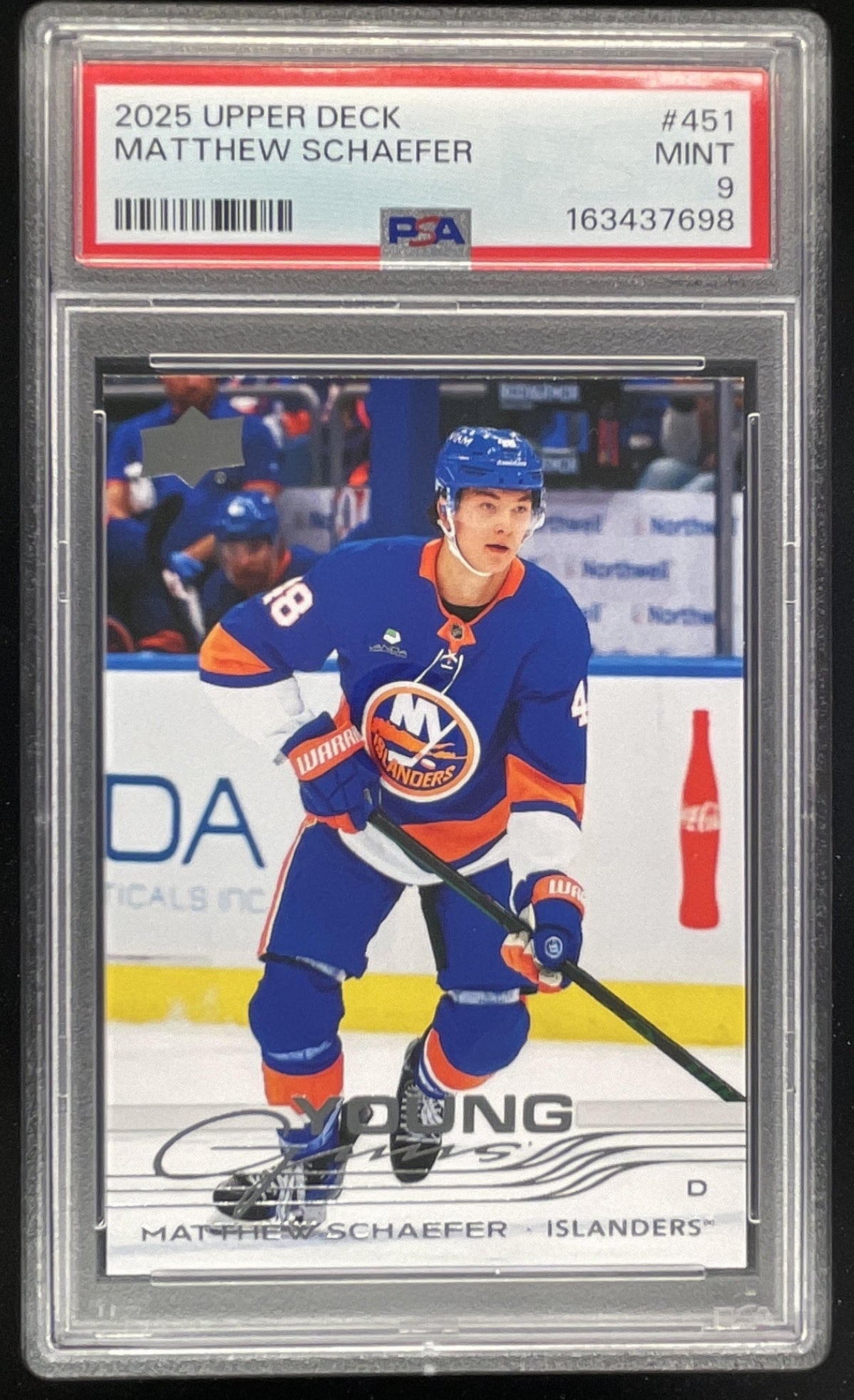 2025-26 Upper Deck Series 2 Young Guns #451 Matthew Schaefer RC PSA 9