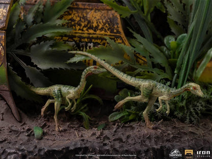 Iron Studios - Jurassic World: Fallen Kingdom - Blue Deluxe BDS Art Scale Statue 1/10
